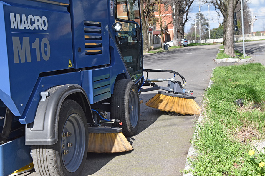 M10 MACROClean – Măturătoare Stradală Compactă